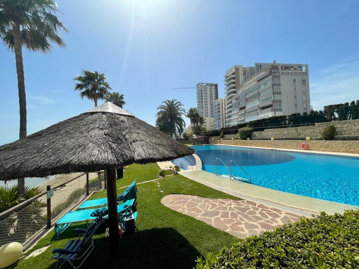 Clp - Beach Front, Pool View And Parking Calpe Eksteriør billede